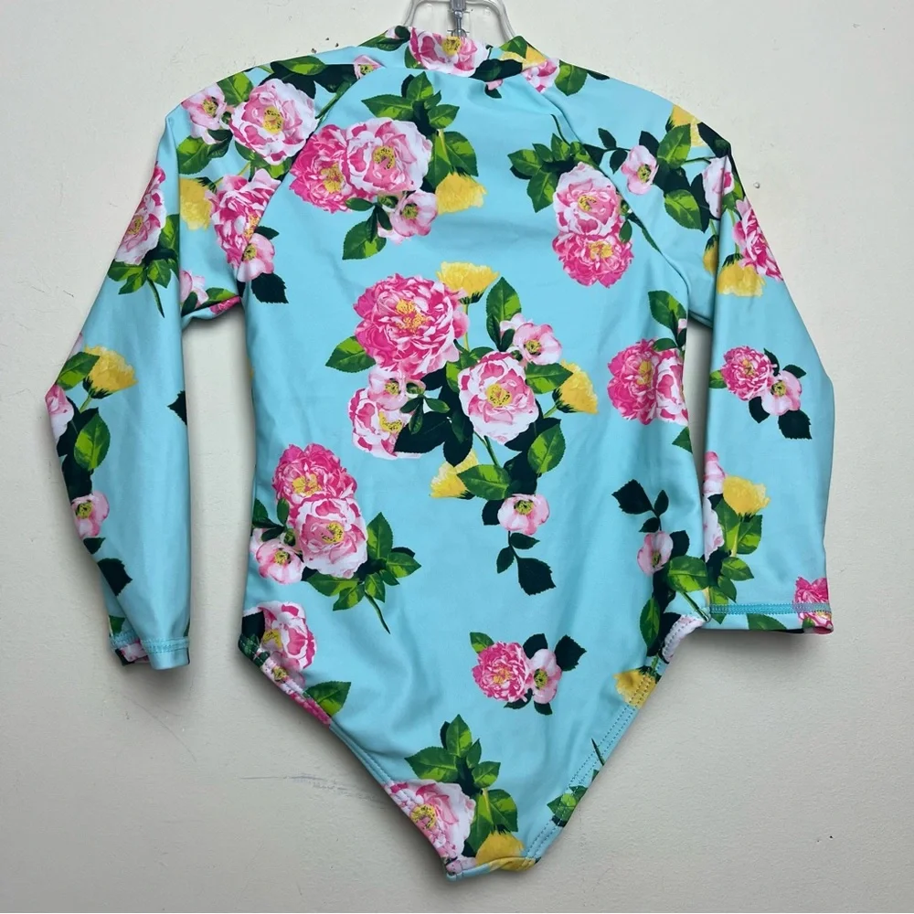 Betsey Johnson excellent please